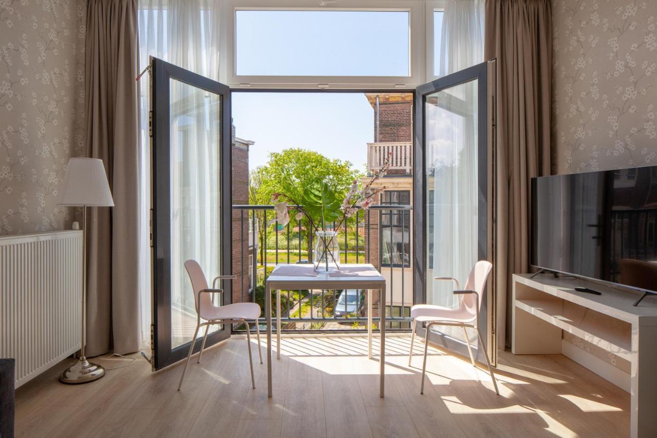 Apartment Badhuisweg The Hague
