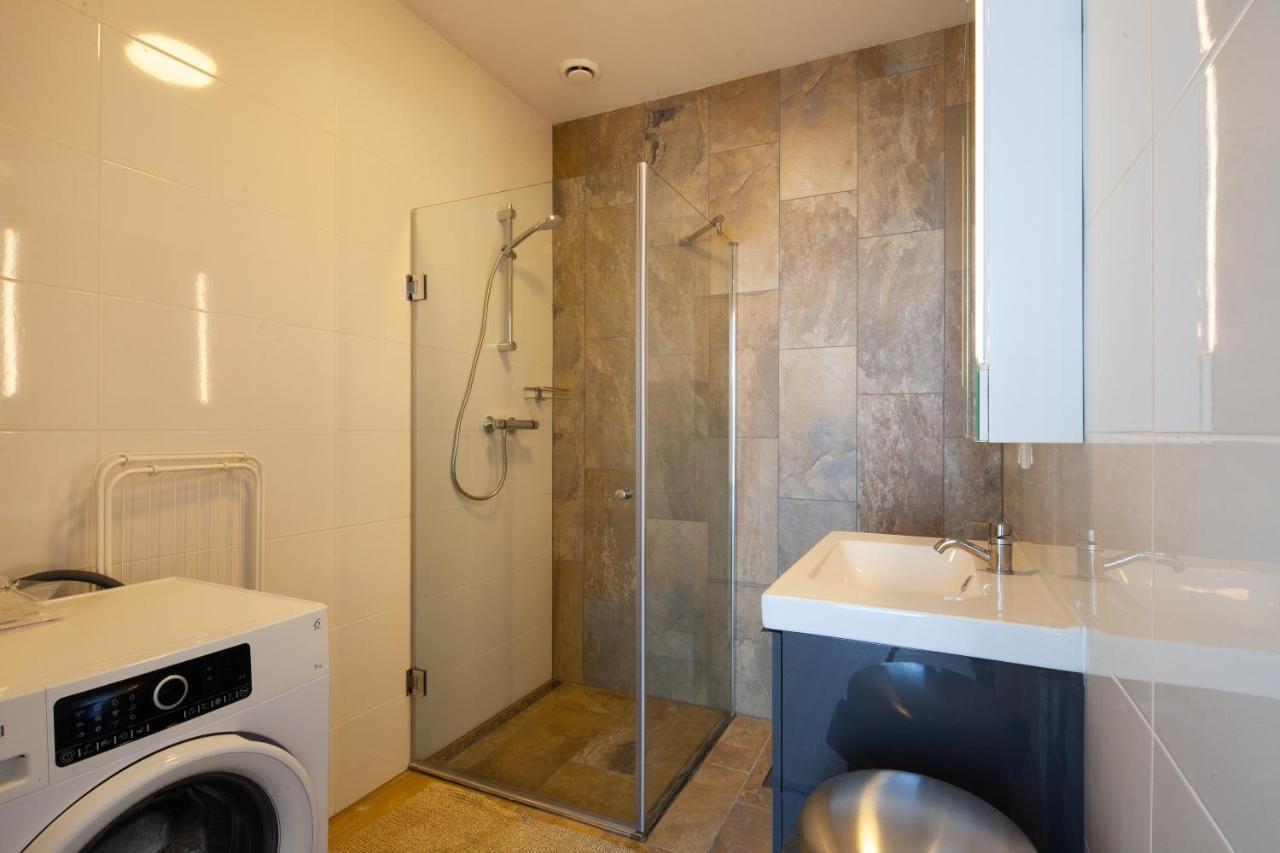 Apartment Badhuisweg The Hague